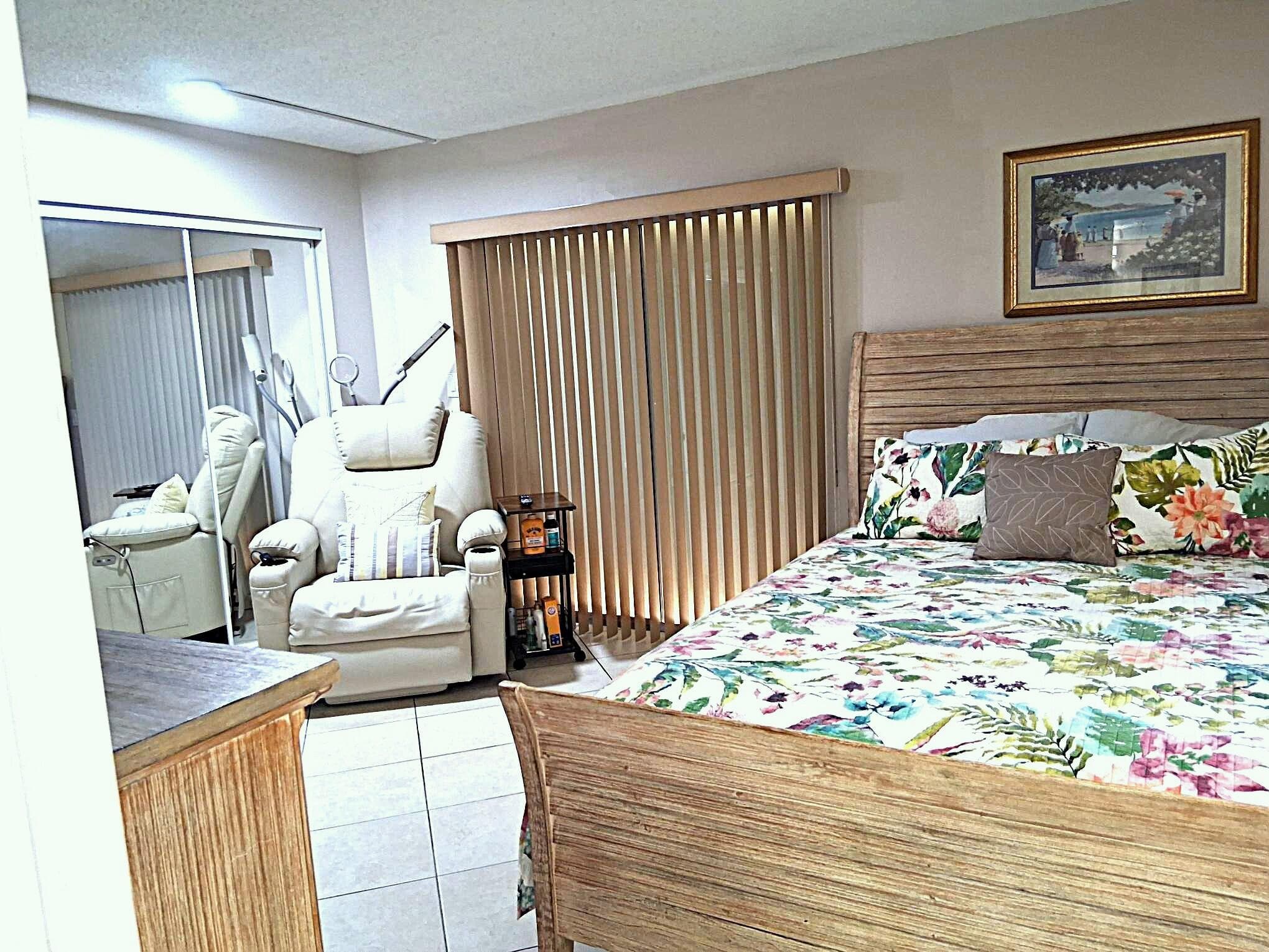6 Northampton A, West Palm Beach, FL 33417 — photo 10 of 19