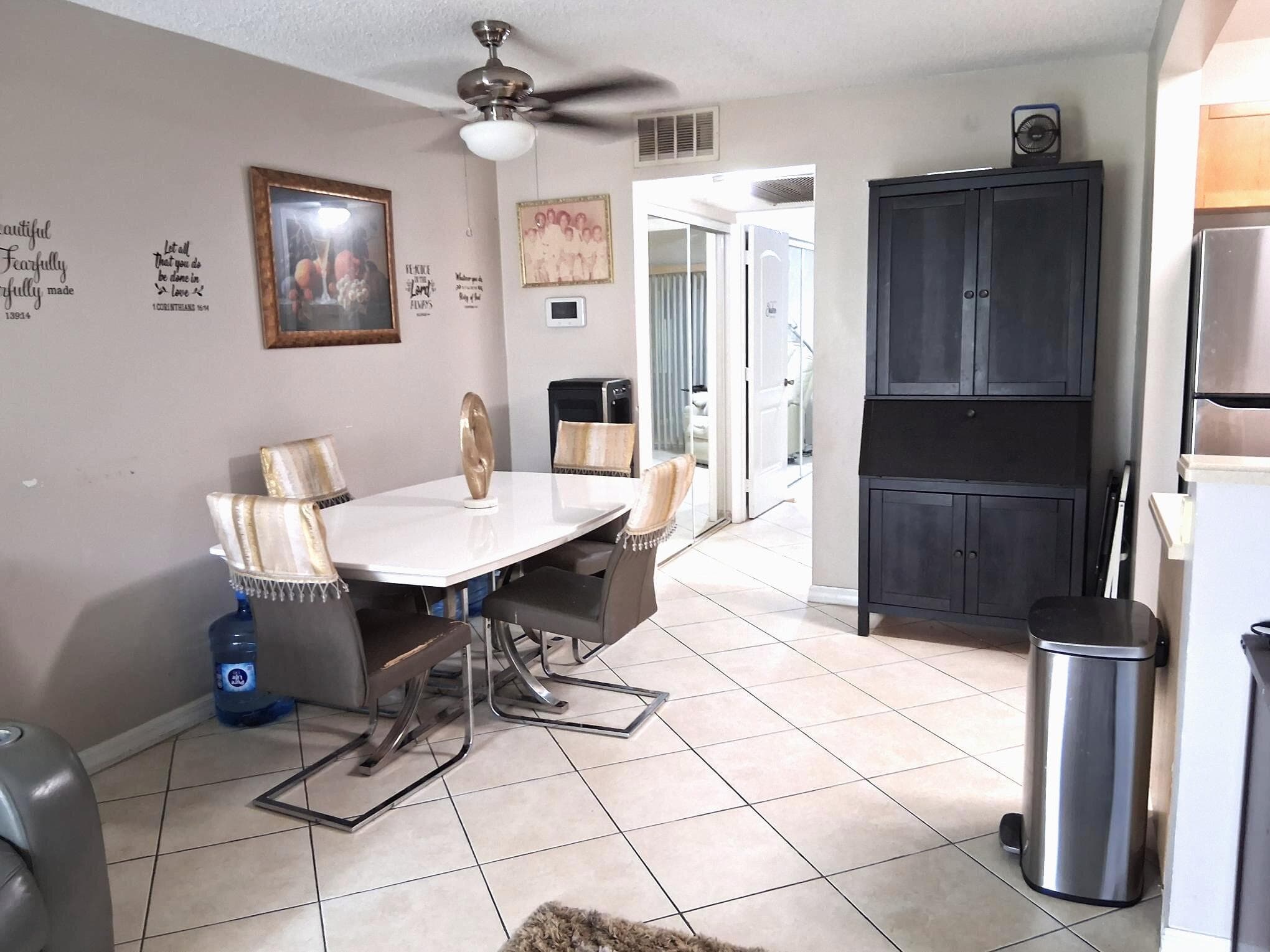 6 Northampton A, West Palm Beach, FL 33417 — photo 8 of 19