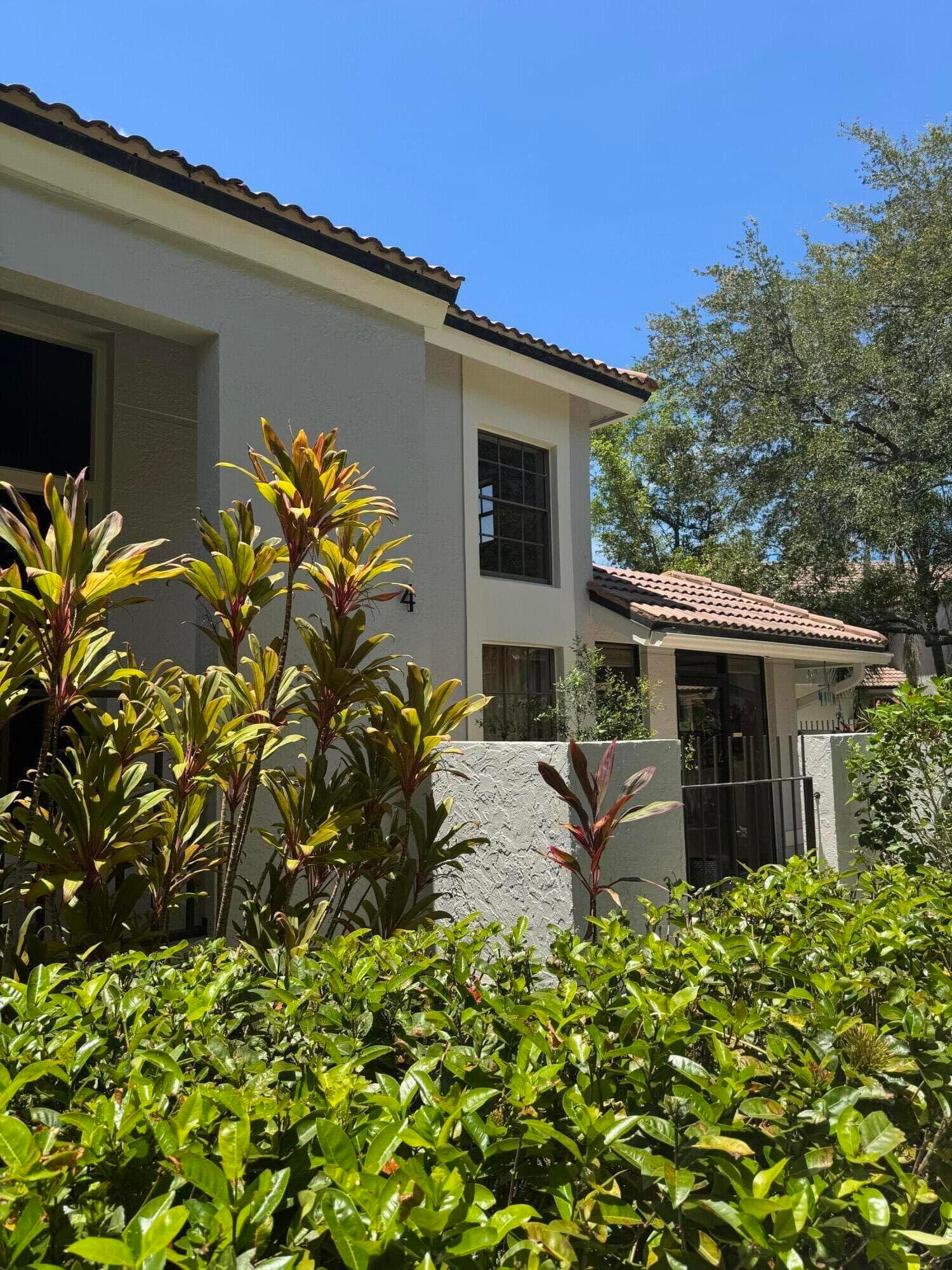 364 Prestwick Circle 4, Palm Beach Gardens, FL 33418 — photo 2 of 39