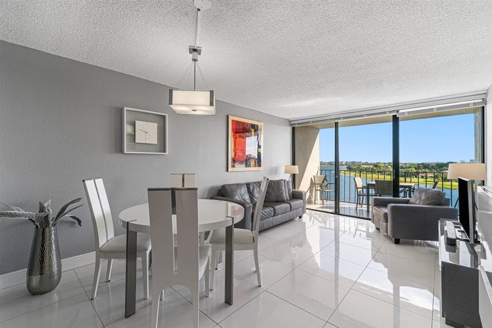1830 Embassy Drive 613, West Palm Beach, FL 33401 — photo 5 of 22