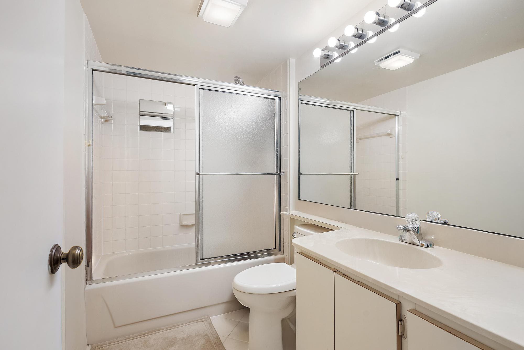 2761 Village Boulevard 303, West Palm Beach, FL 33409 — photo 11 of 12