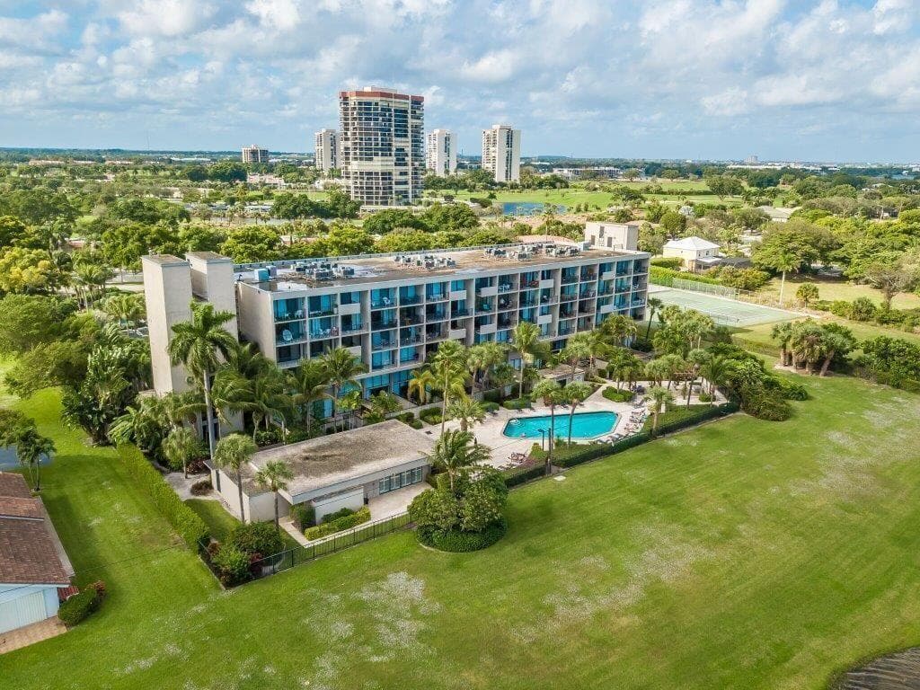1830 Embassy Drive 409, West Palm Beach, FL 33401 — photo 1 of 15