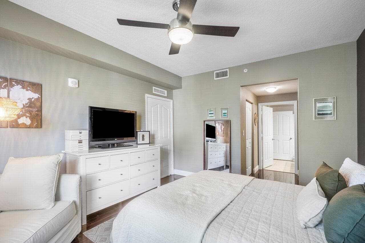 255 NE 3rd Avenue 2410, Delray Beach, FL 33444 — photo 15 of 38