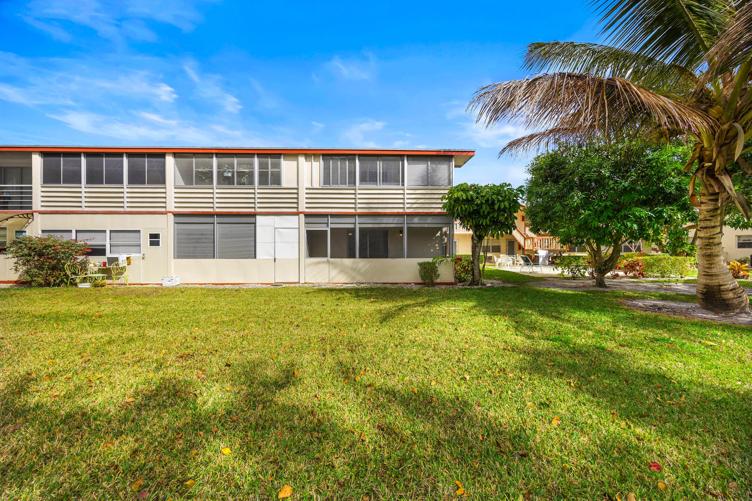 35 Sussex B, West Palm Beach, FL 33417 — photo 8 of 34