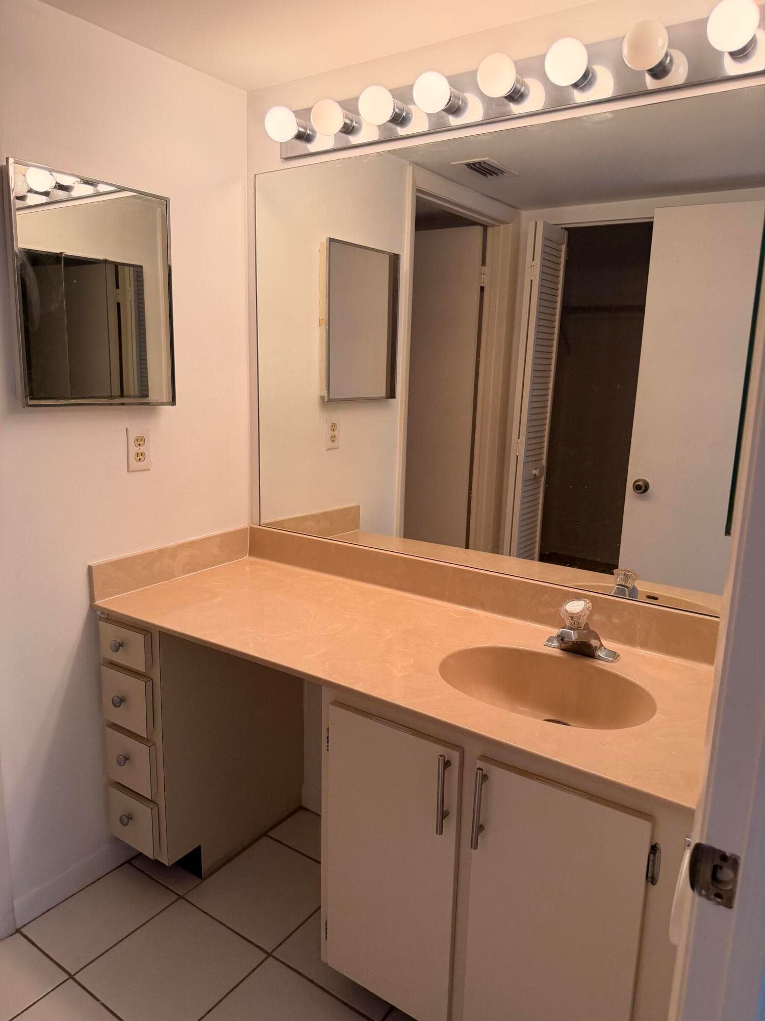 3146 Via Ponciana 301, Lake Worth, FL 33467 — photo 16 of 30