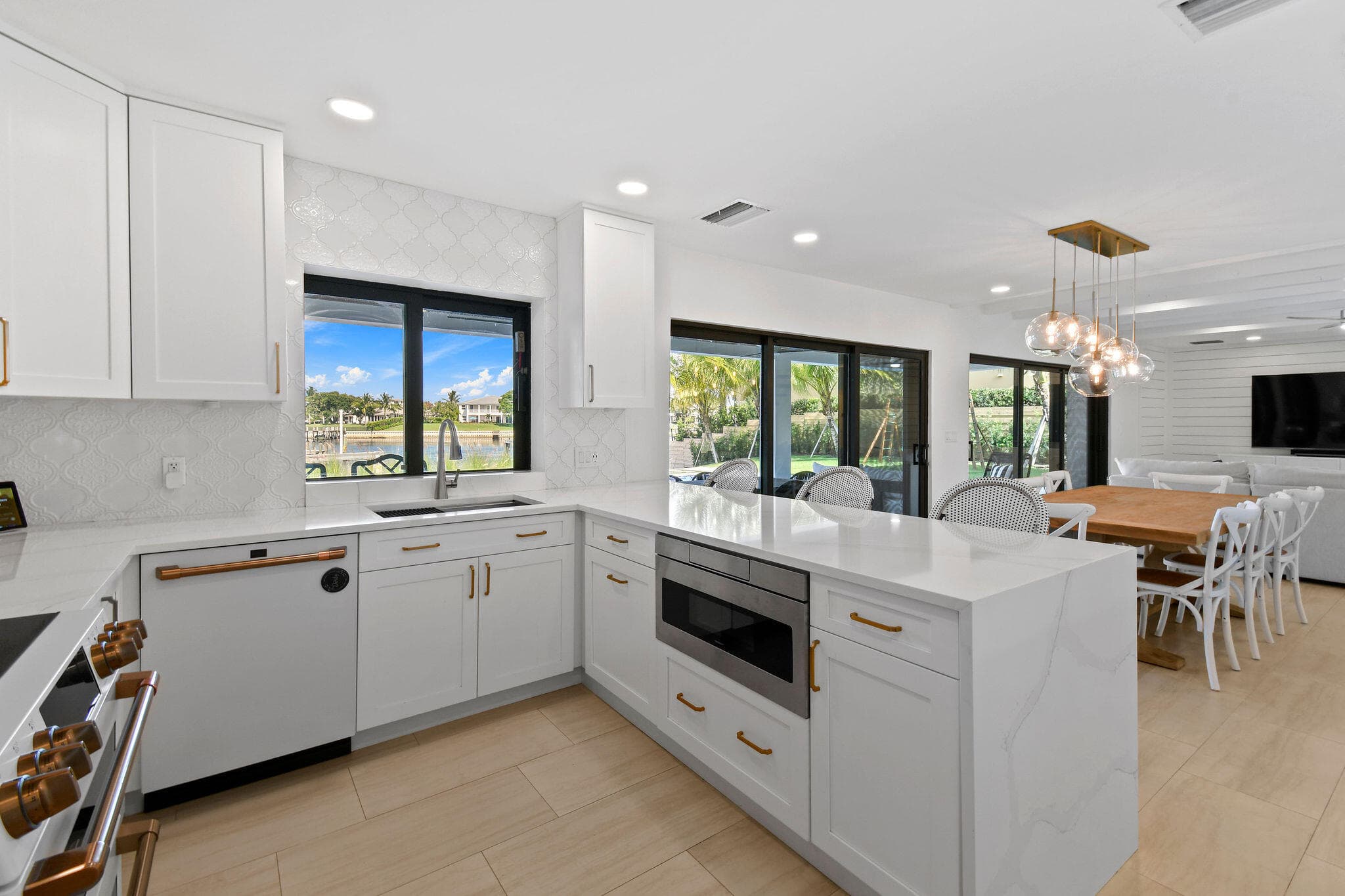 12880 S Shore Drive, Palm Beach Gardens, FL 33410 — photo 15 of 59