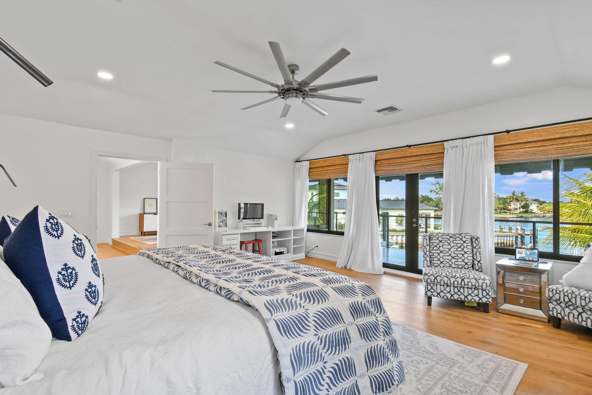 12880 S Shore Drive, Palm Beach Gardens, FL 33410 — photo 28 of 59