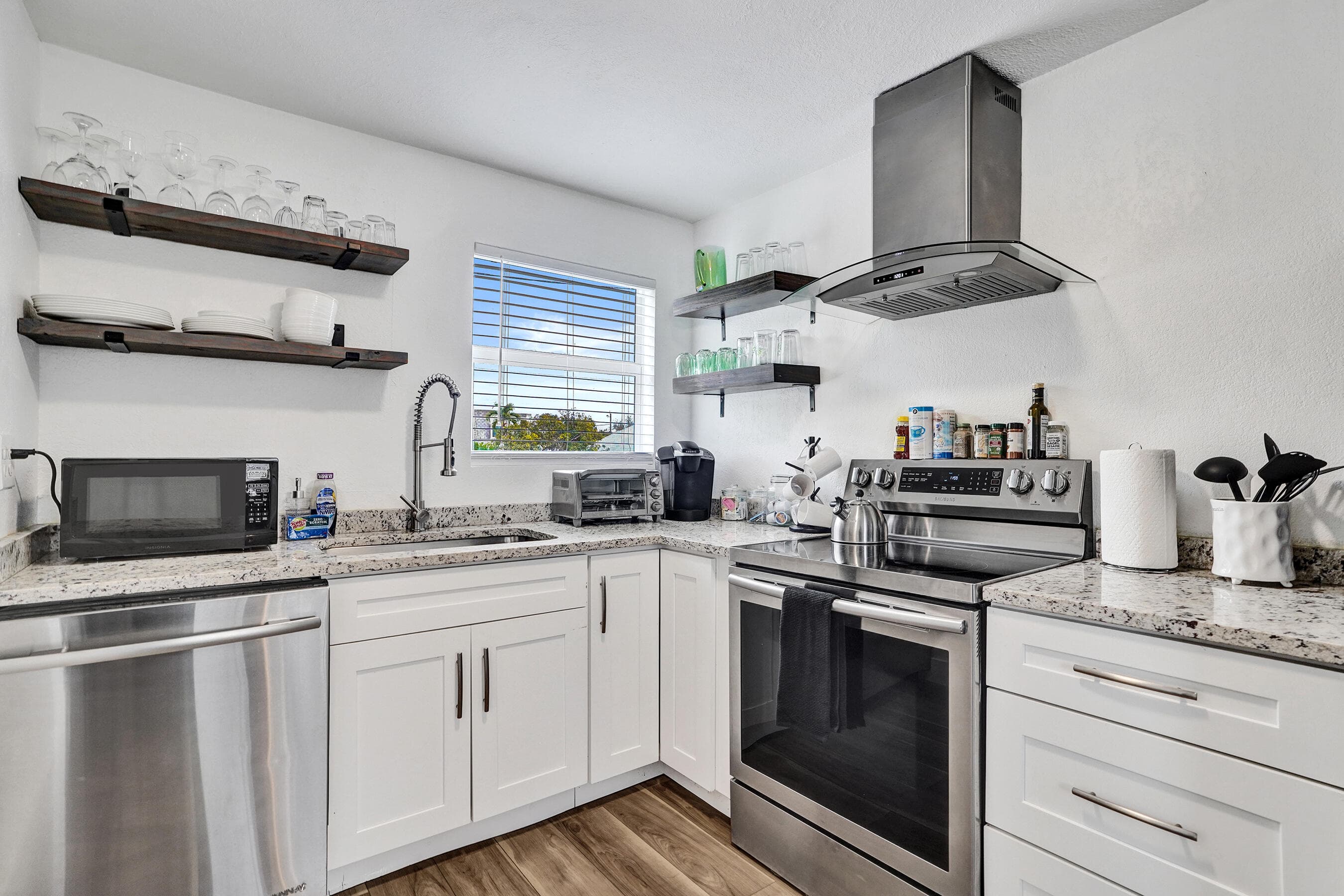 311 SE 3rd Avenue, Delray Beach, FL 33483 — photo 8 of 63