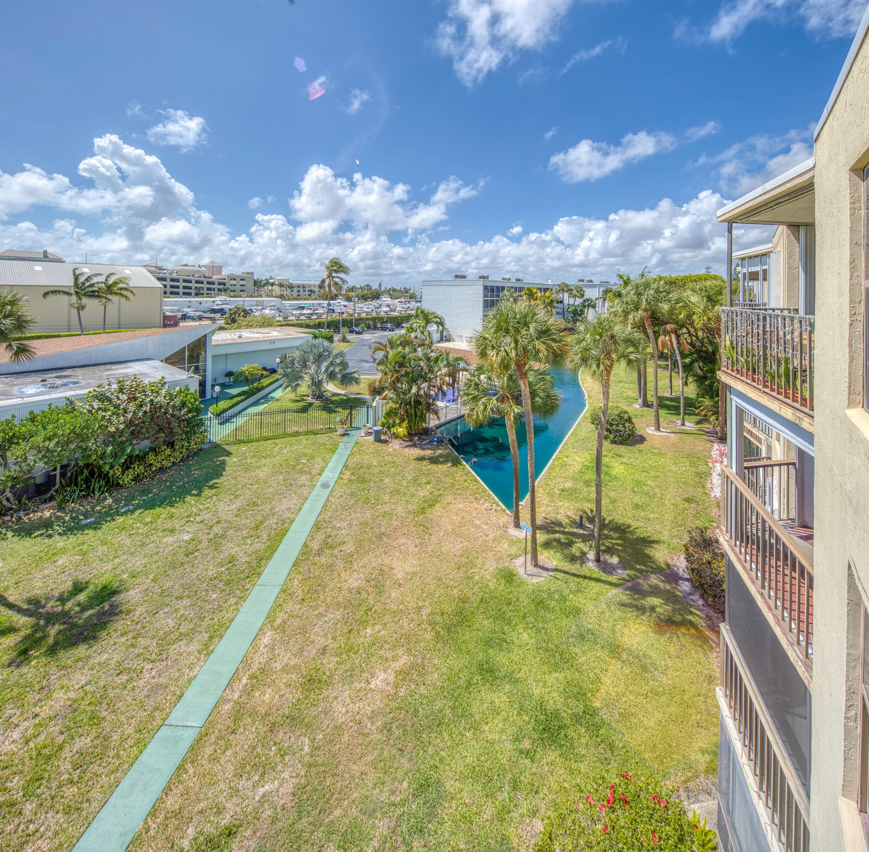 890 N Federal Highway 412, Lantana, FL 33462 — photo 11 of 46
