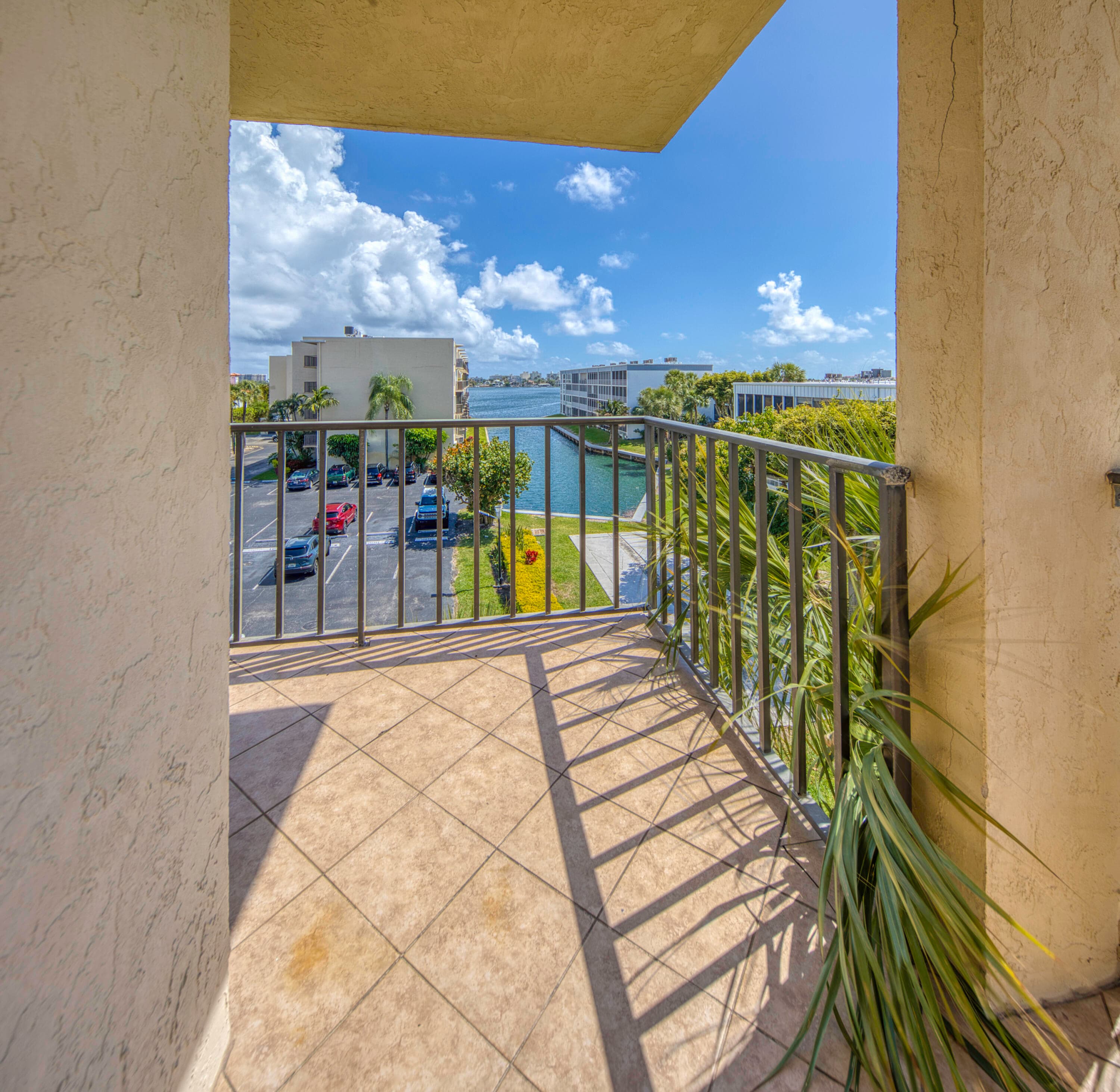 890 N Federal Highway 412, Lantana, FL 33462 — photo 12 of 46