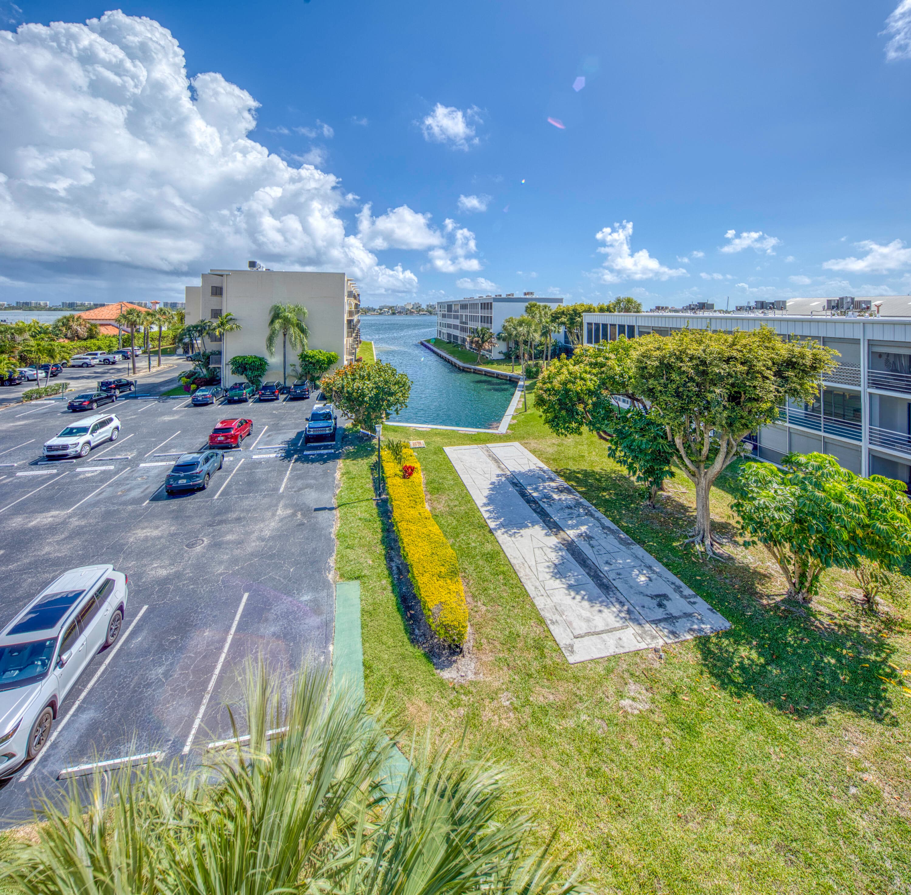 890 N Federal Highway 412, Lantana, FL 33462 — photo 13 of 46