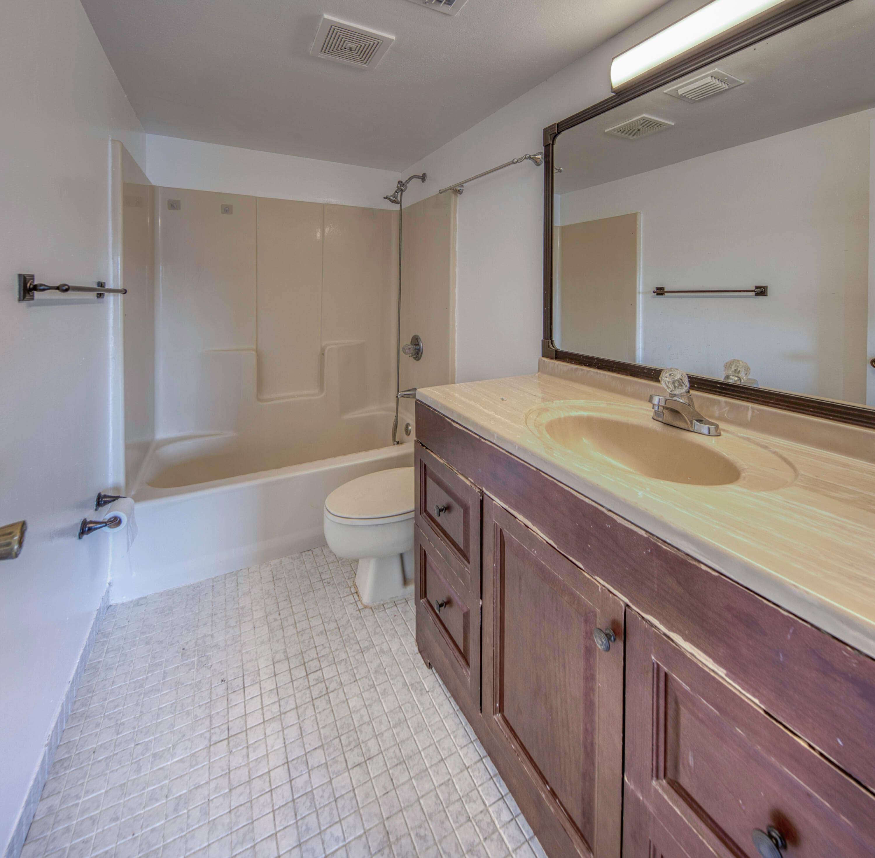 890 N Federal Highway 412, Lantana, FL 33462 — photo 29 of 46
