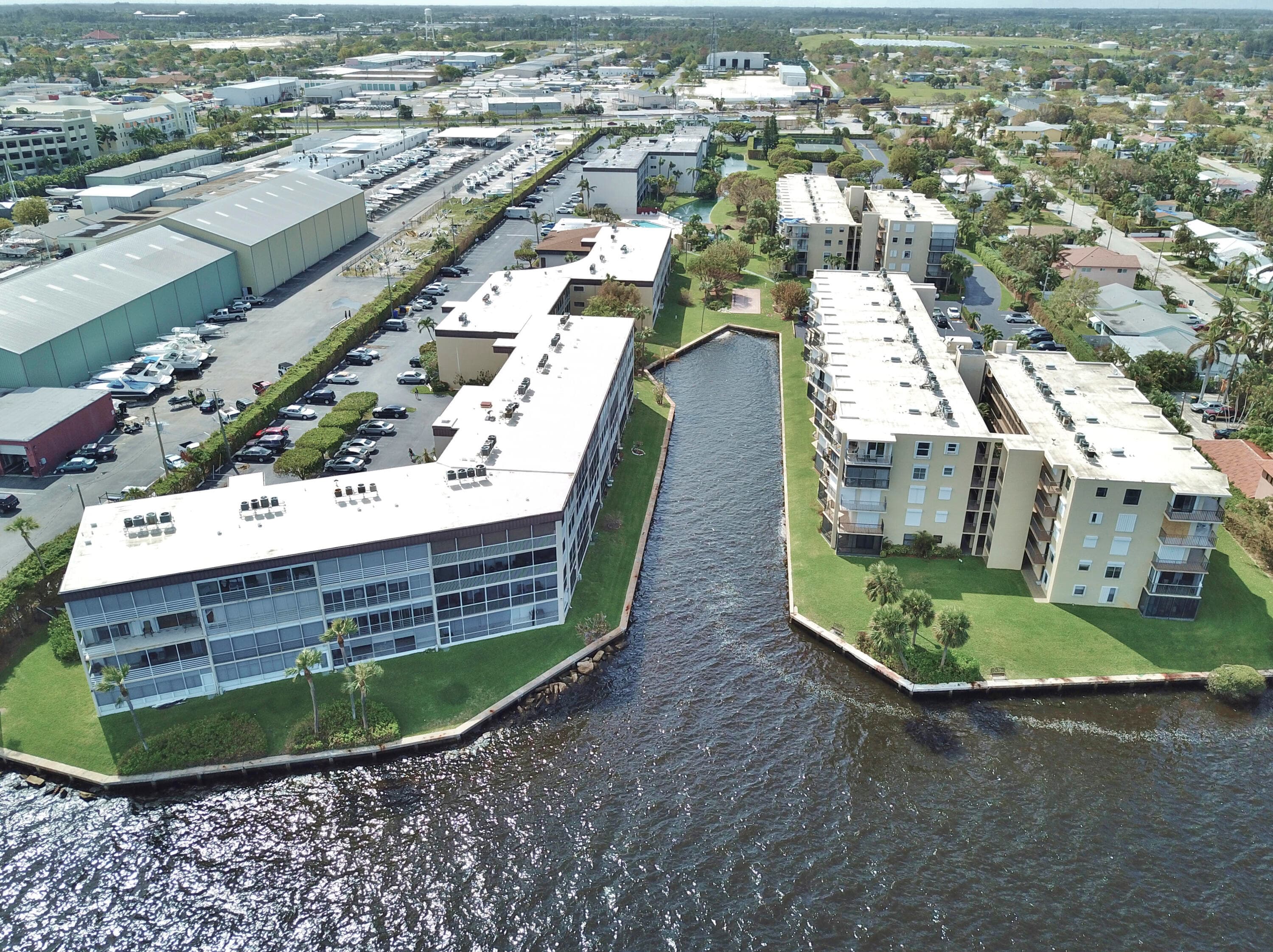 890 N Federal Highway 412, Lantana, FL 33462 — photo 36 of 46