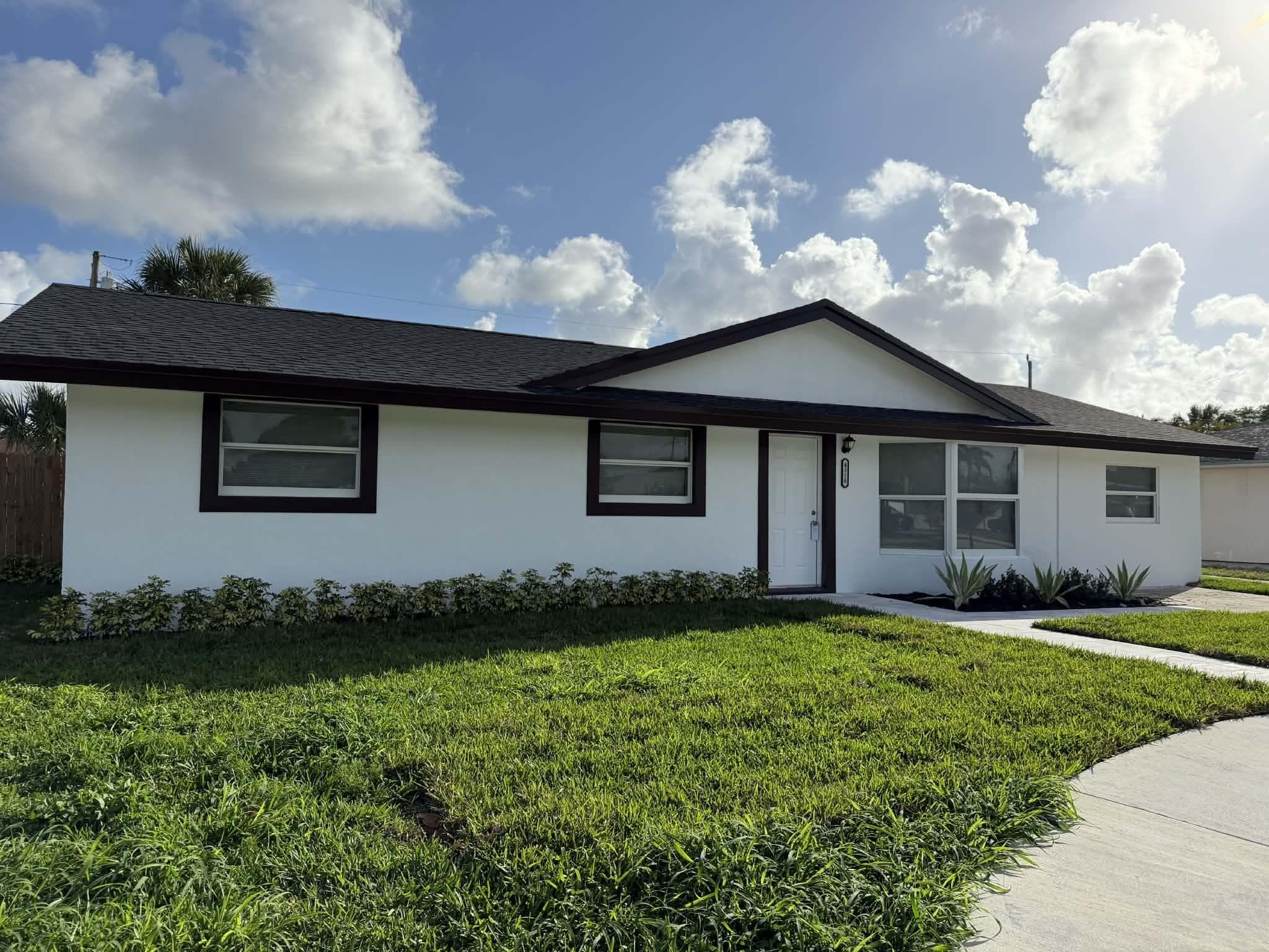 4318 Crestdale Street, Palm Beach Gardens, FL 33410 — photo 3 of 22