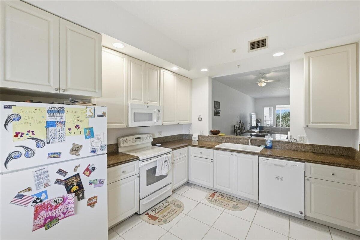 36 Harbour Isle Drive W 106, Fort Pierce, FL 34949 — photo 13 of 44
