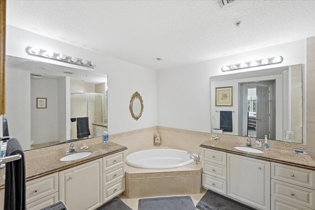 36 Harbour Isle Drive W 106, Fort Pierce, FL 34949 — photo 16 of 44