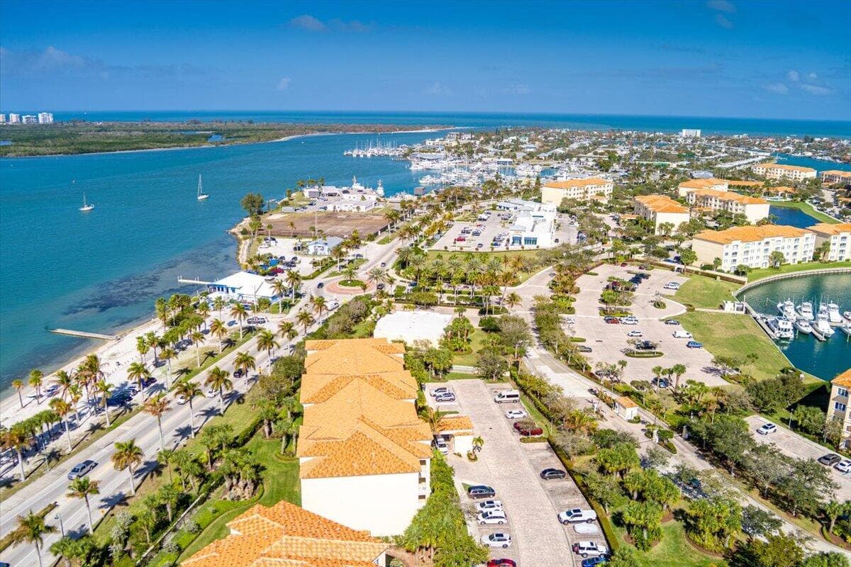 36 Harbour Isle Drive W 106, Fort Pierce, FL 34949 — photo 35 of 44