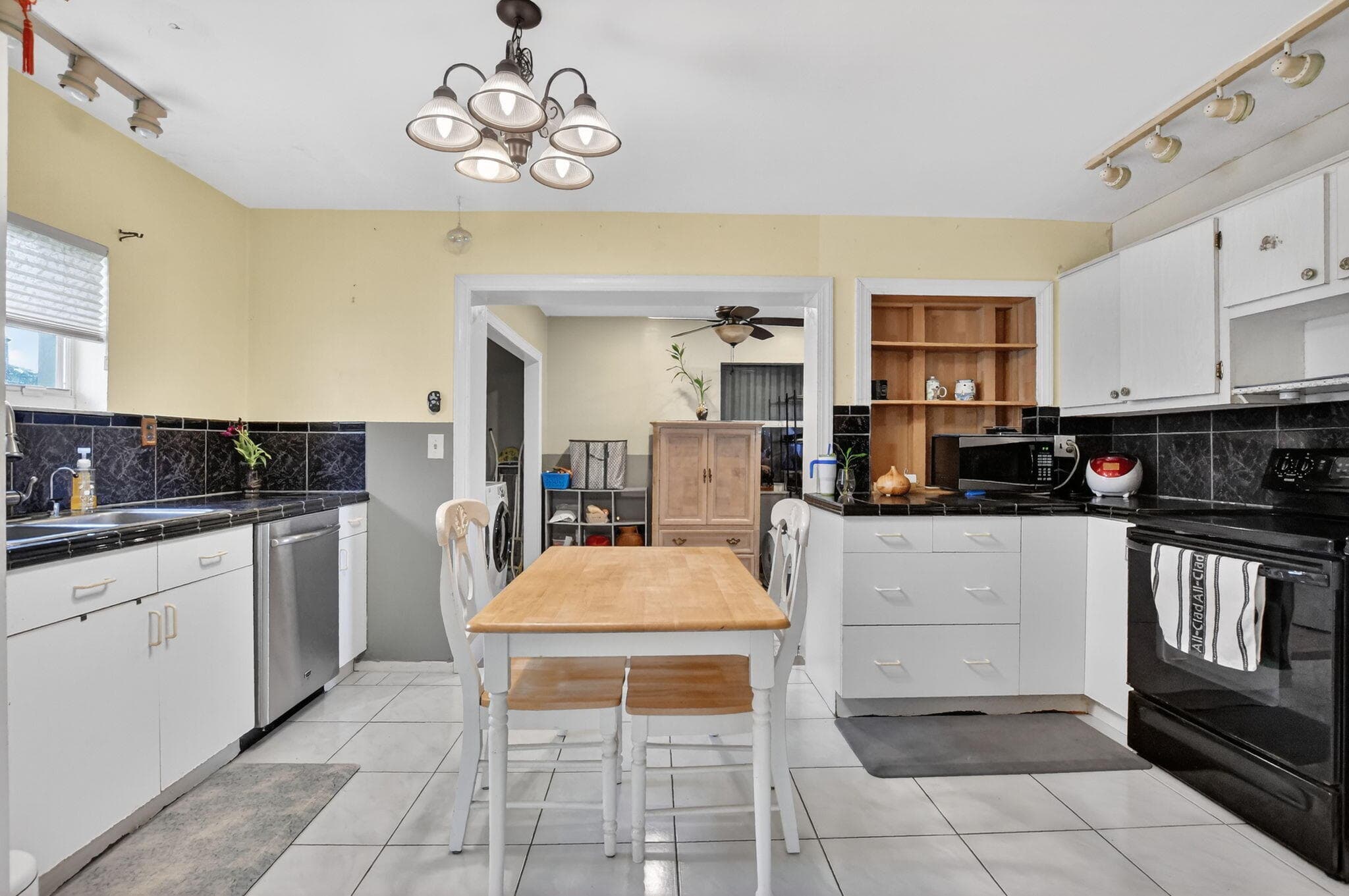 121 NW 28th Court, Pompano Beach, FL 33064 — photo 9 of 26