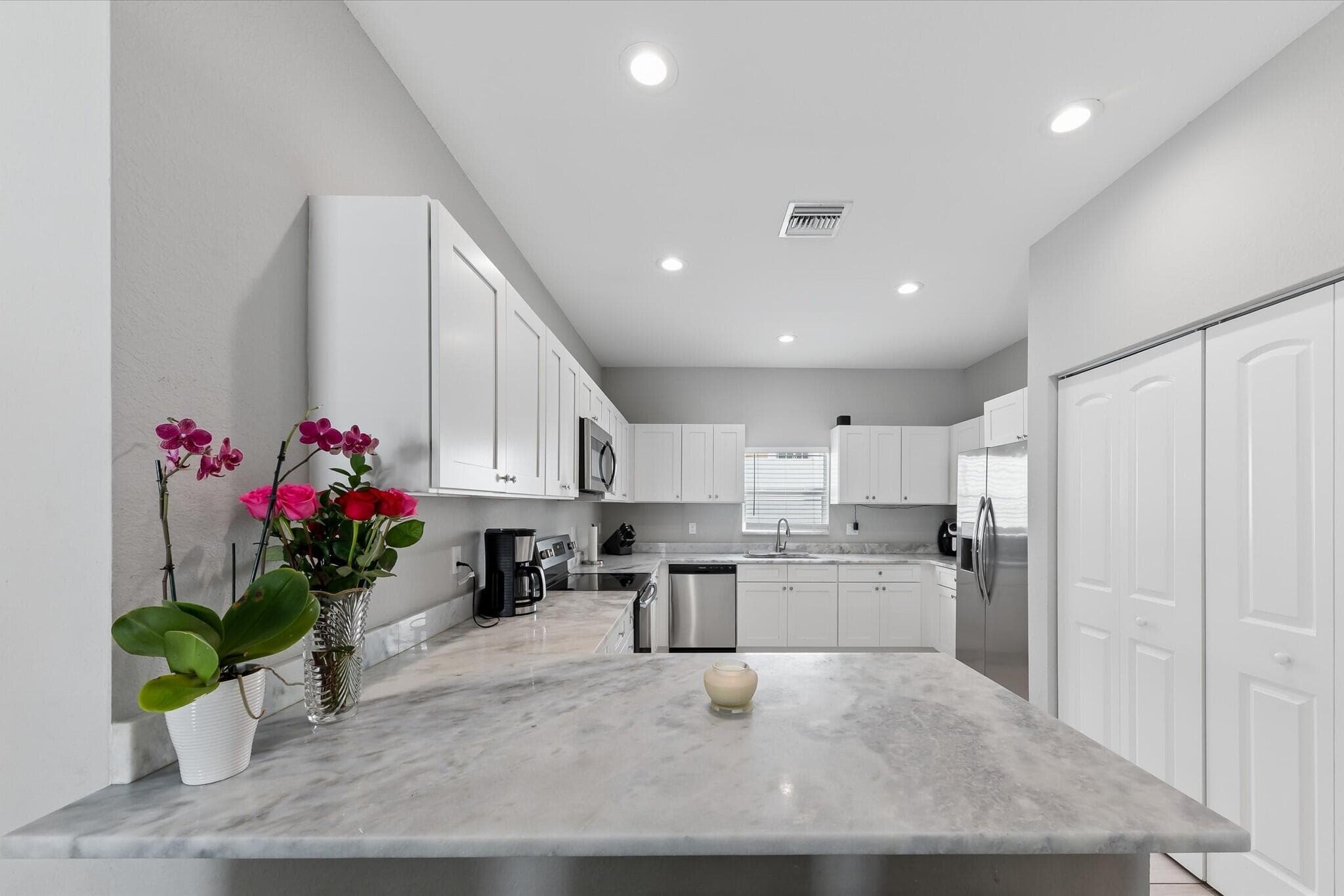 525 NW 12th Avenue, Boynton Beach, FL 33435 — photo 10 of 39