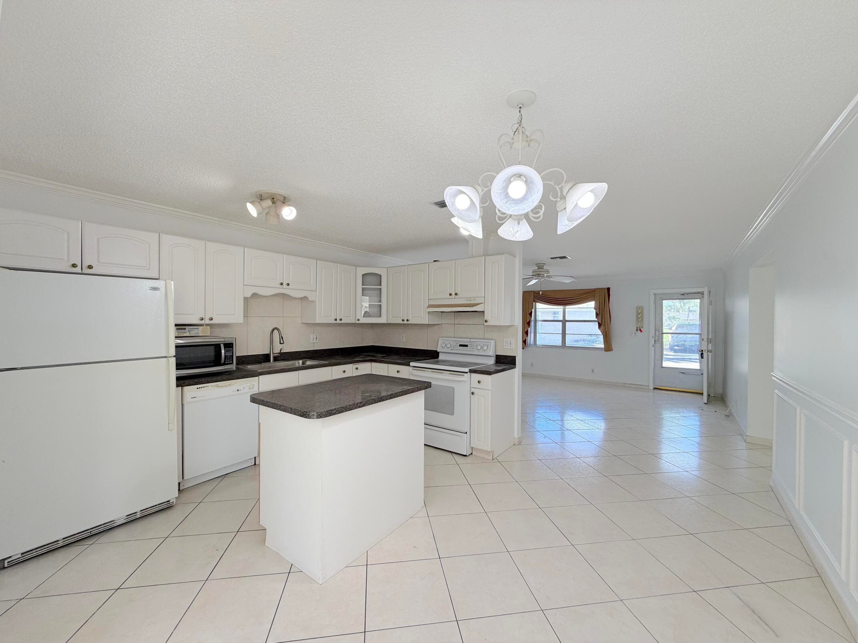 2704 Knight Lane, Delray Beach, FL 33445 — photo 7 of 27