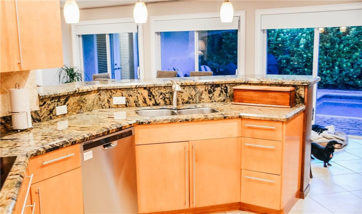 5051 NE 24th Avenue, Lighthouse Point, FL 33064 — photo 8 of 25