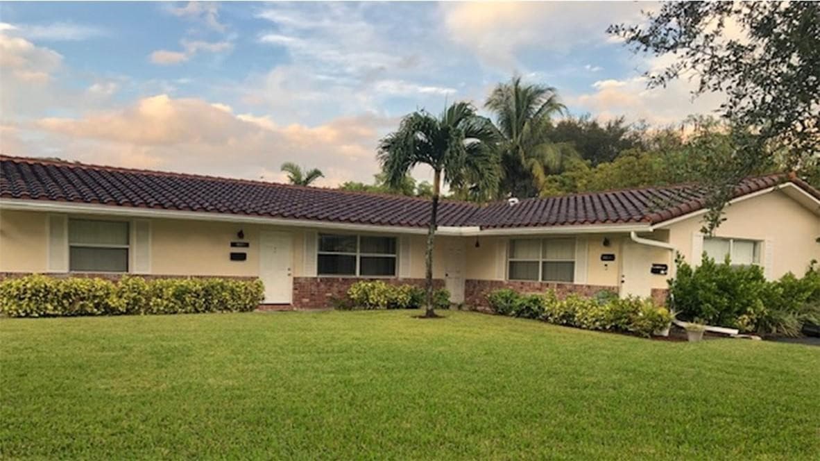 9011 NW 33rd Street W, Coral Springs, FL 33065 — photo 1 of 8