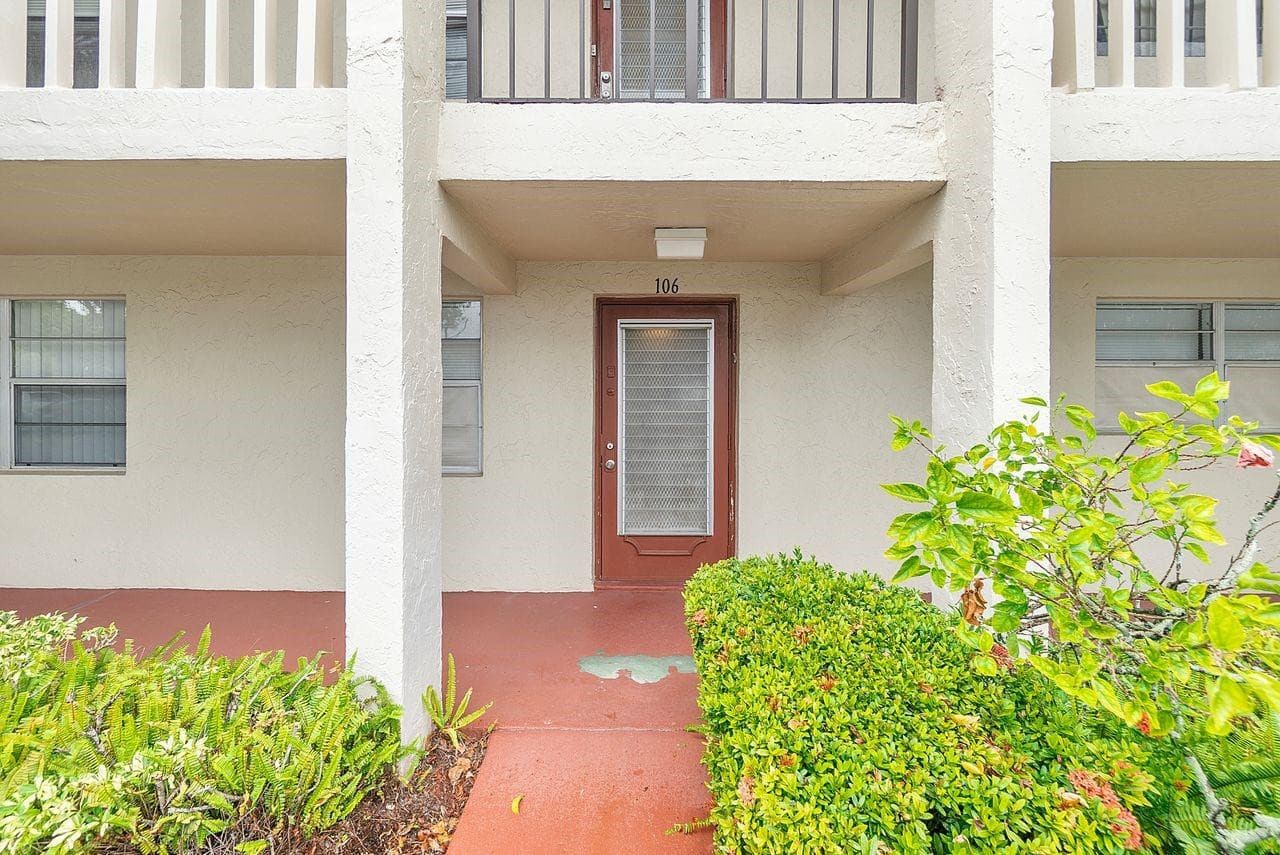 31 Abbey Lane 106, Delray Beach, FL 33446 — photo 5 of 32