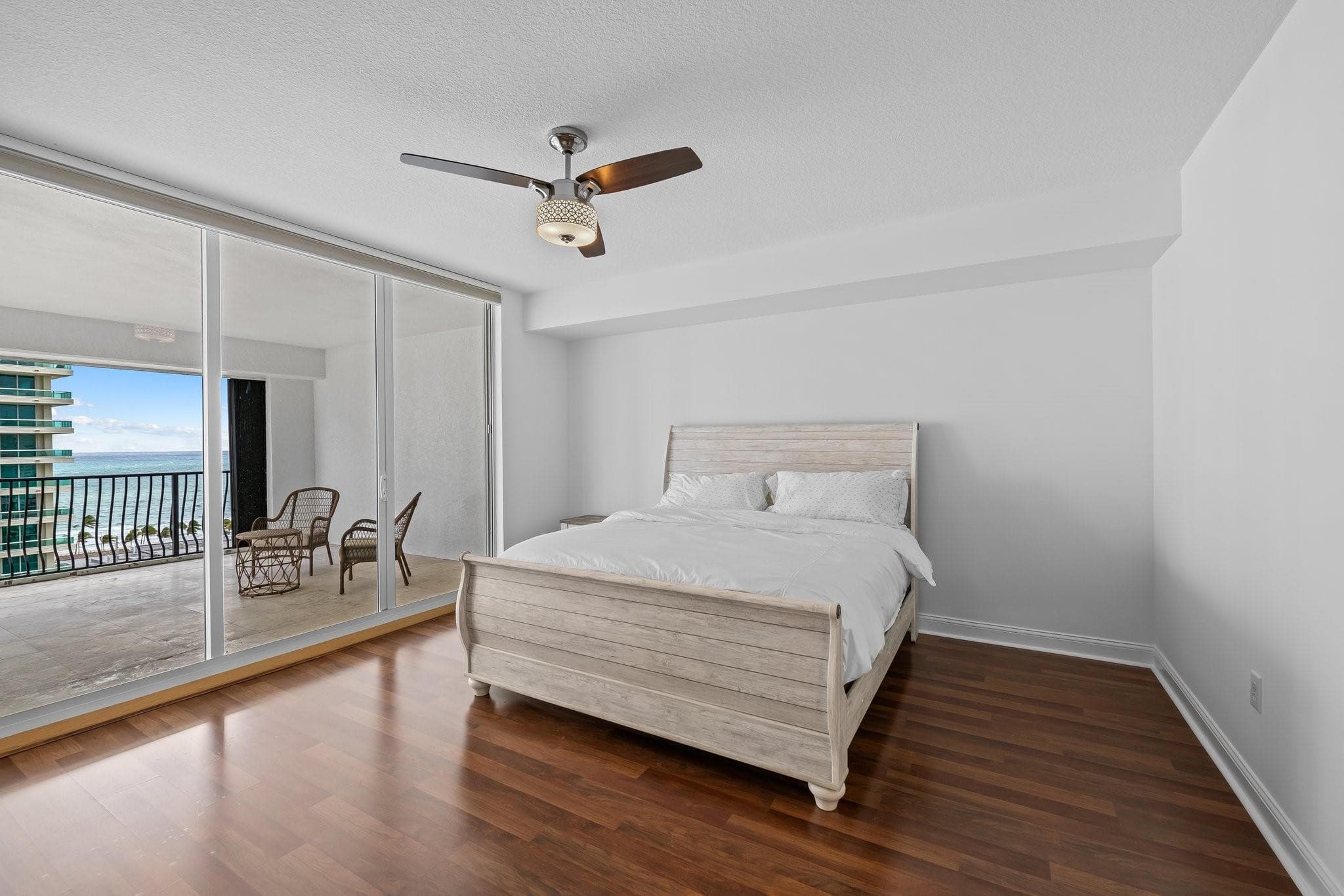 Condominium in Fort Lauderdale — photo 7 of 38