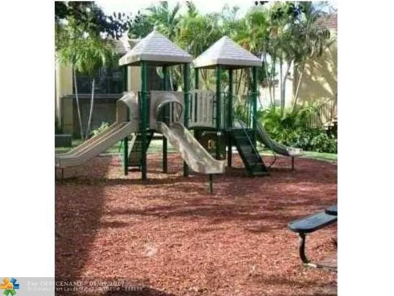 4425 Treehouse Lane A, Tamarac, FL 33319 — photo 8 of 9