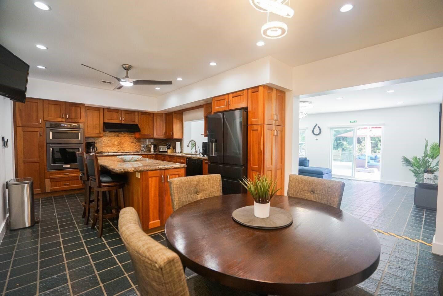 3150 Calle Largo Drive, Hollywood, FL 33021 — photo 2 of 24