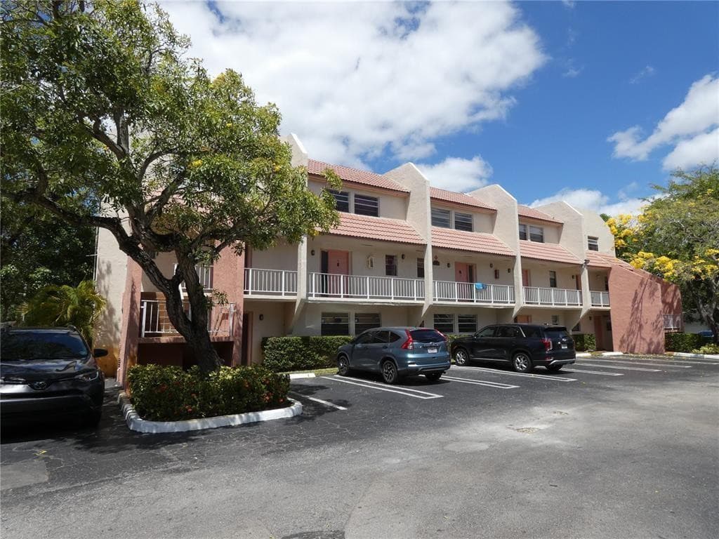 3750 NW 115th Way 4-1, Coral Springs, FL 33065 — photo 1 of 14