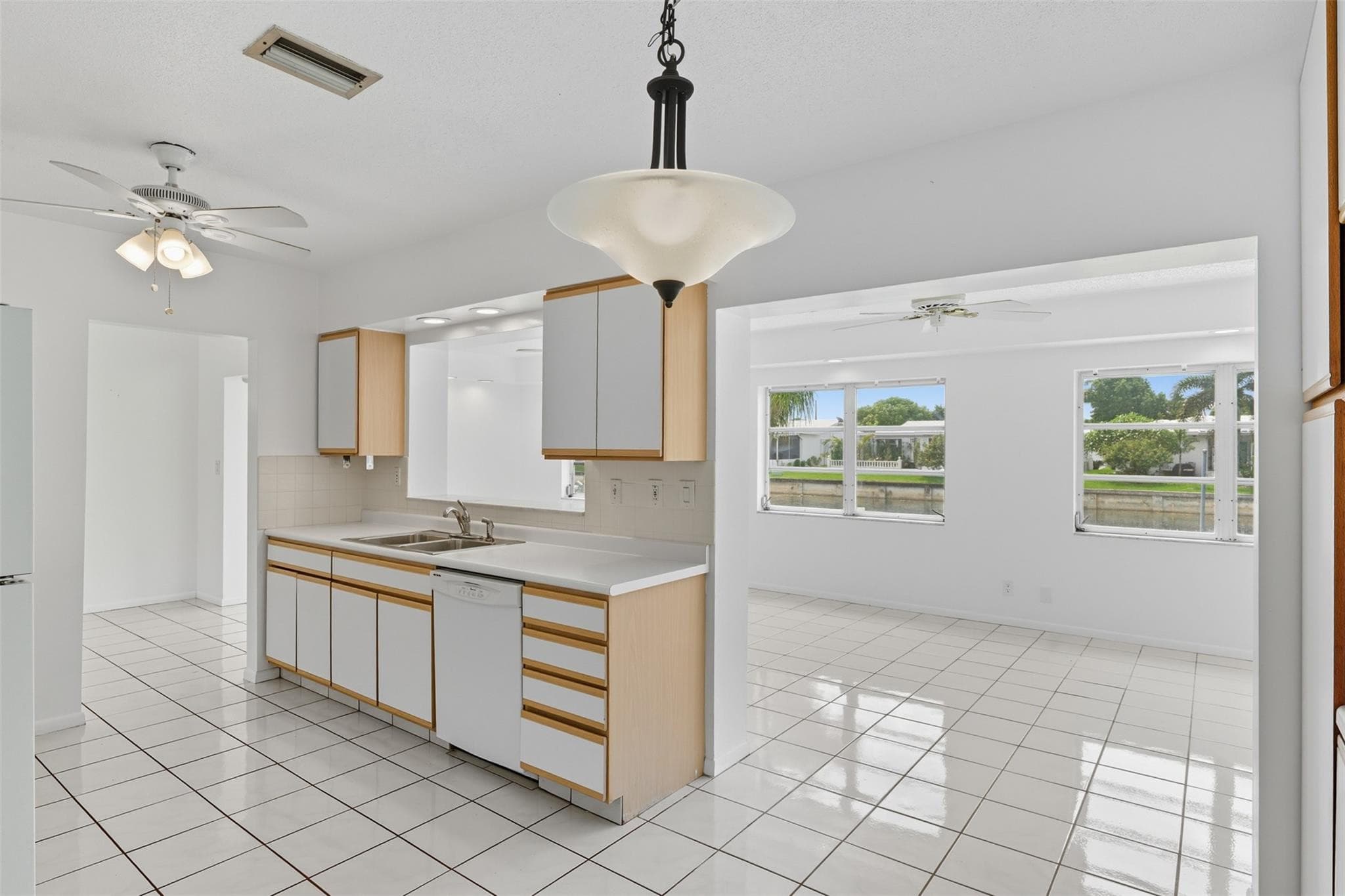 6800 NW 74th Place, Tamarac, FL 33321 — photo 25 of 37