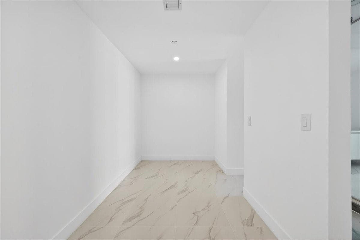 700 NE 24th Street 5202, Miami, FL 33137 — photo 9 of 48
