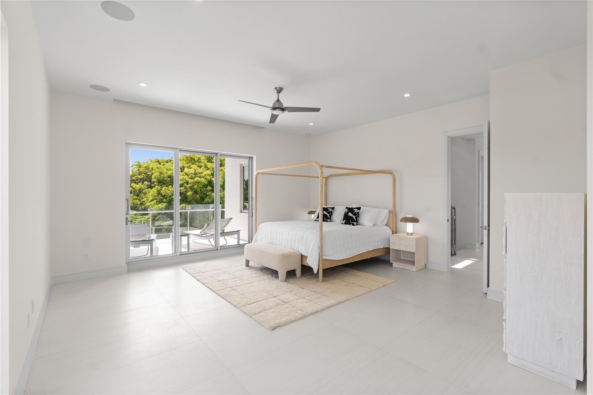 221 Shore Court 221, Lauderdale-By-The-Sea, FL 33308 — photo 51 of 88