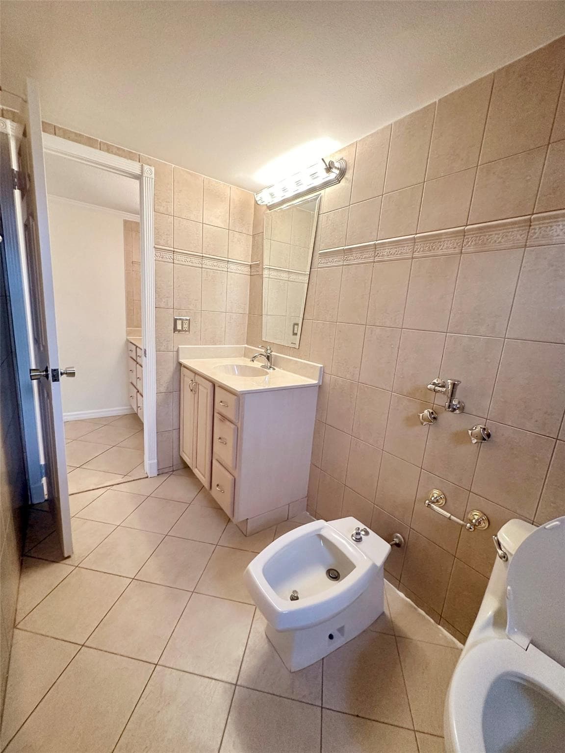 2500 Parkview Drive 814, Hallandale Beach, FL 33009 — photo 34 of 47