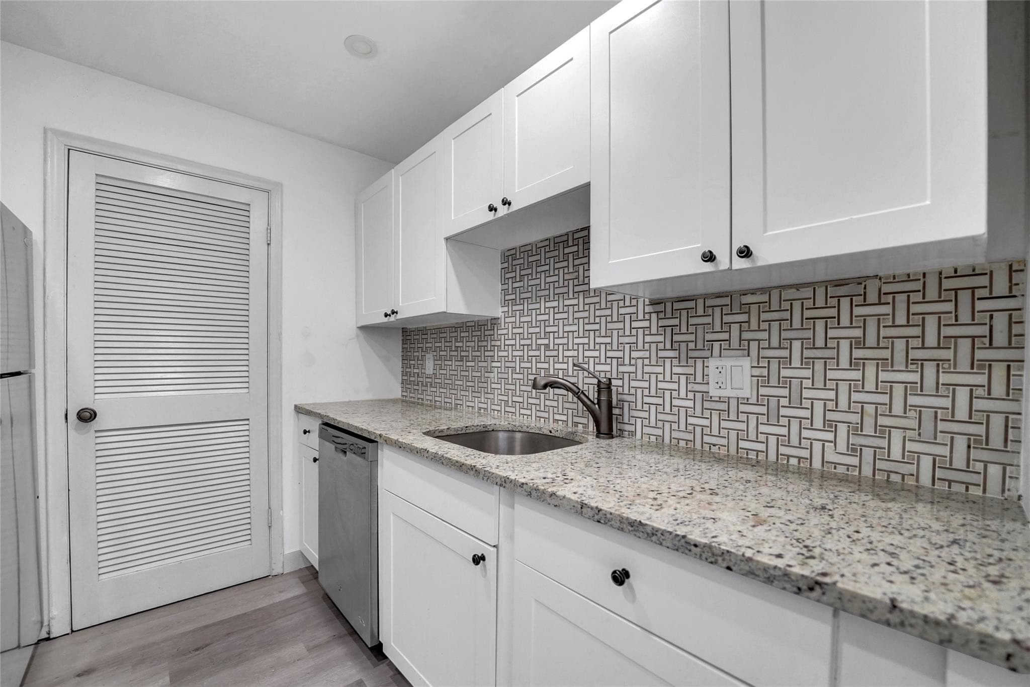 301 Croton Avenue 302, Lantana, FL 33462 — photo 12 of 38