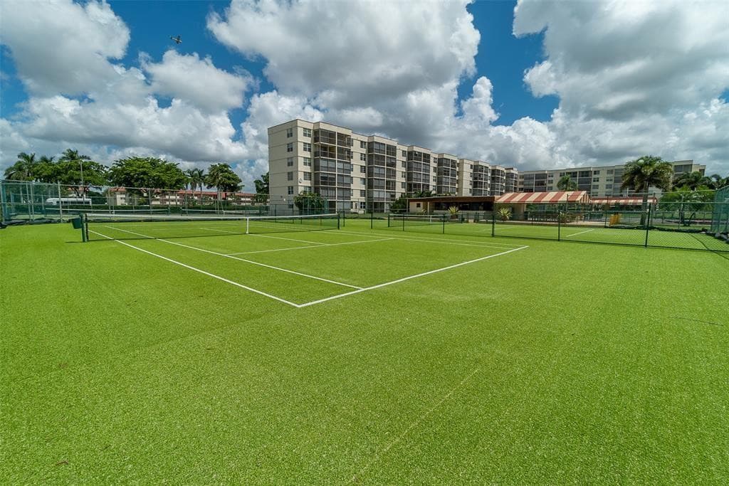 9800 N Hollybrook Lake Drive 202, Pembroke Pines, FL 33025 — photo 26 of 31