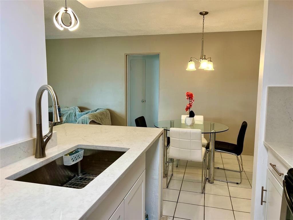 2840 NE 33rd Court 2, Fort Lauderdale, FL 33306 — photo 10 of 38