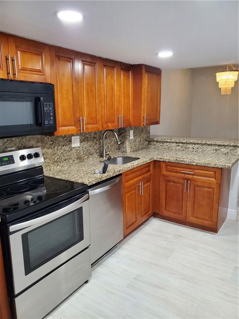 2743 NW 47th Terrace 604, Lauderdale Lakes, FL 33313 — photo 3 of 20
