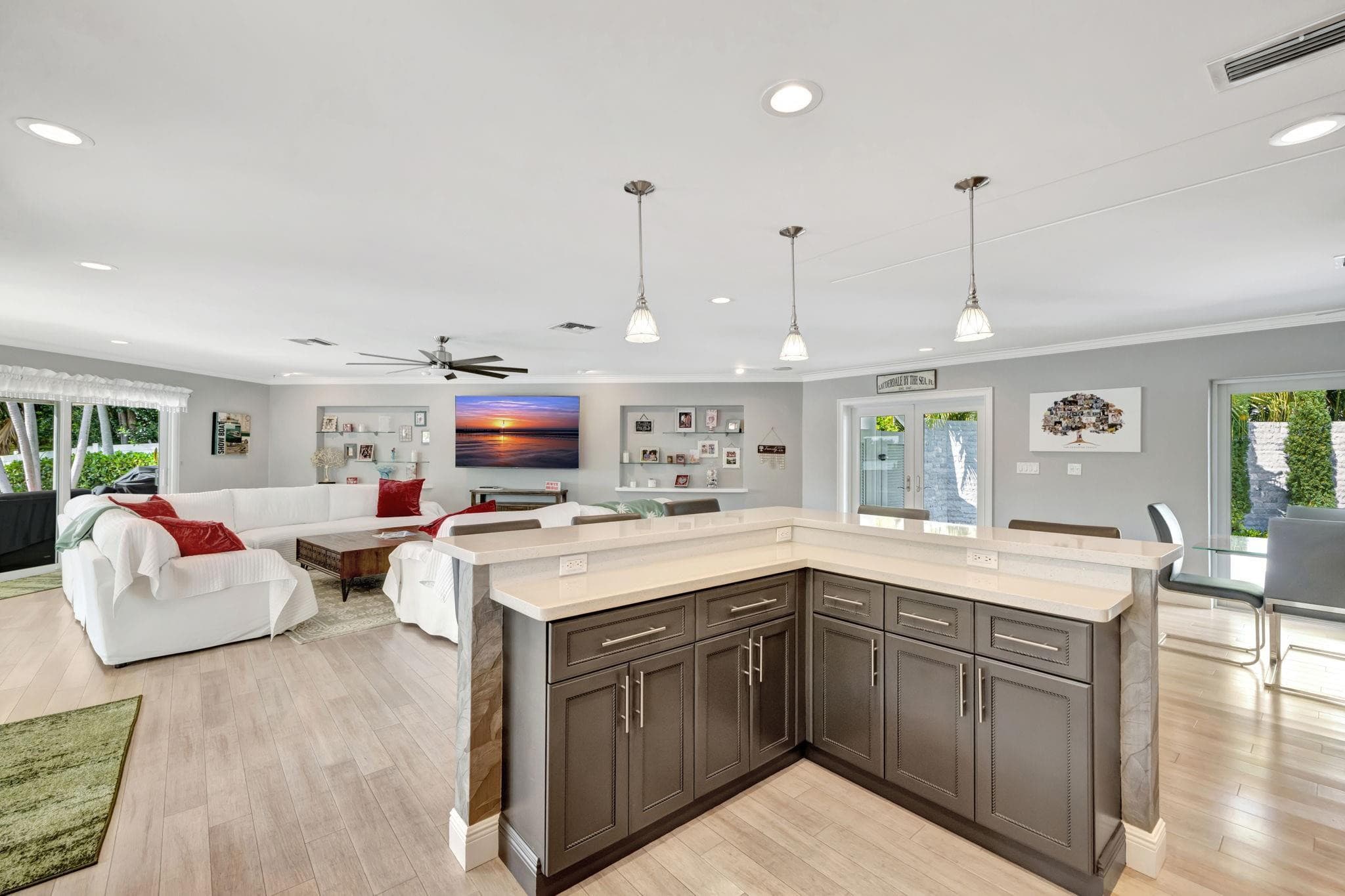 288 S Tradewinds Avenue, Lauderdale-By-The-Sea, FL 33308 — photo 14 of 65