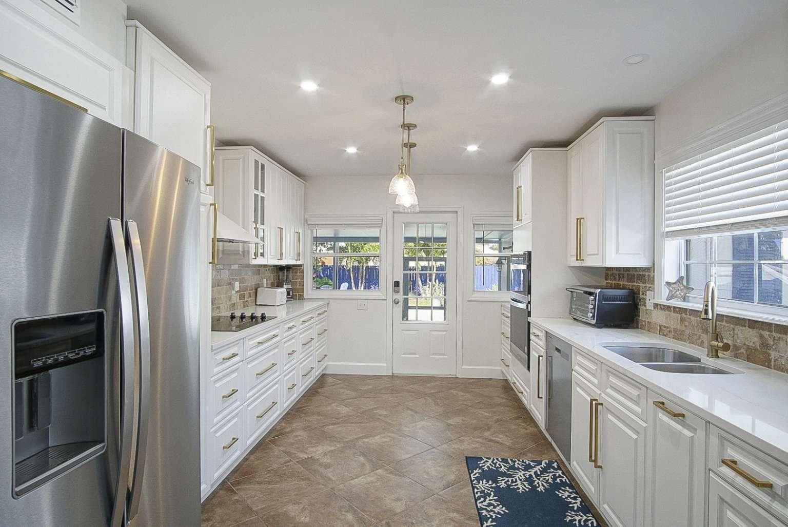 307 Granada Street, Fort Pierce, FL 34949 — photo 11 of 35