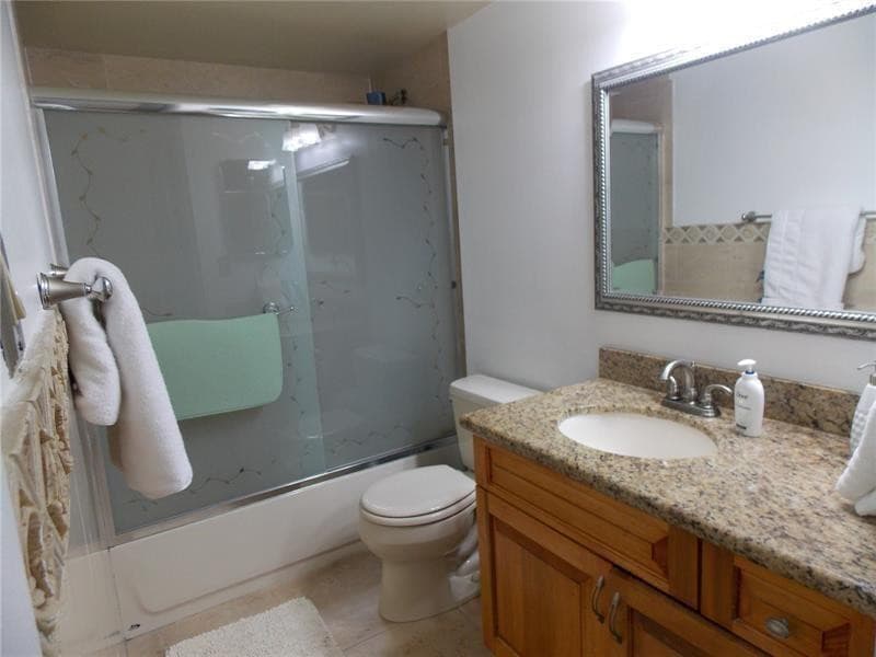 159 Lakeview Drive 203, Weston, FL 33326 — photo 5 of 11