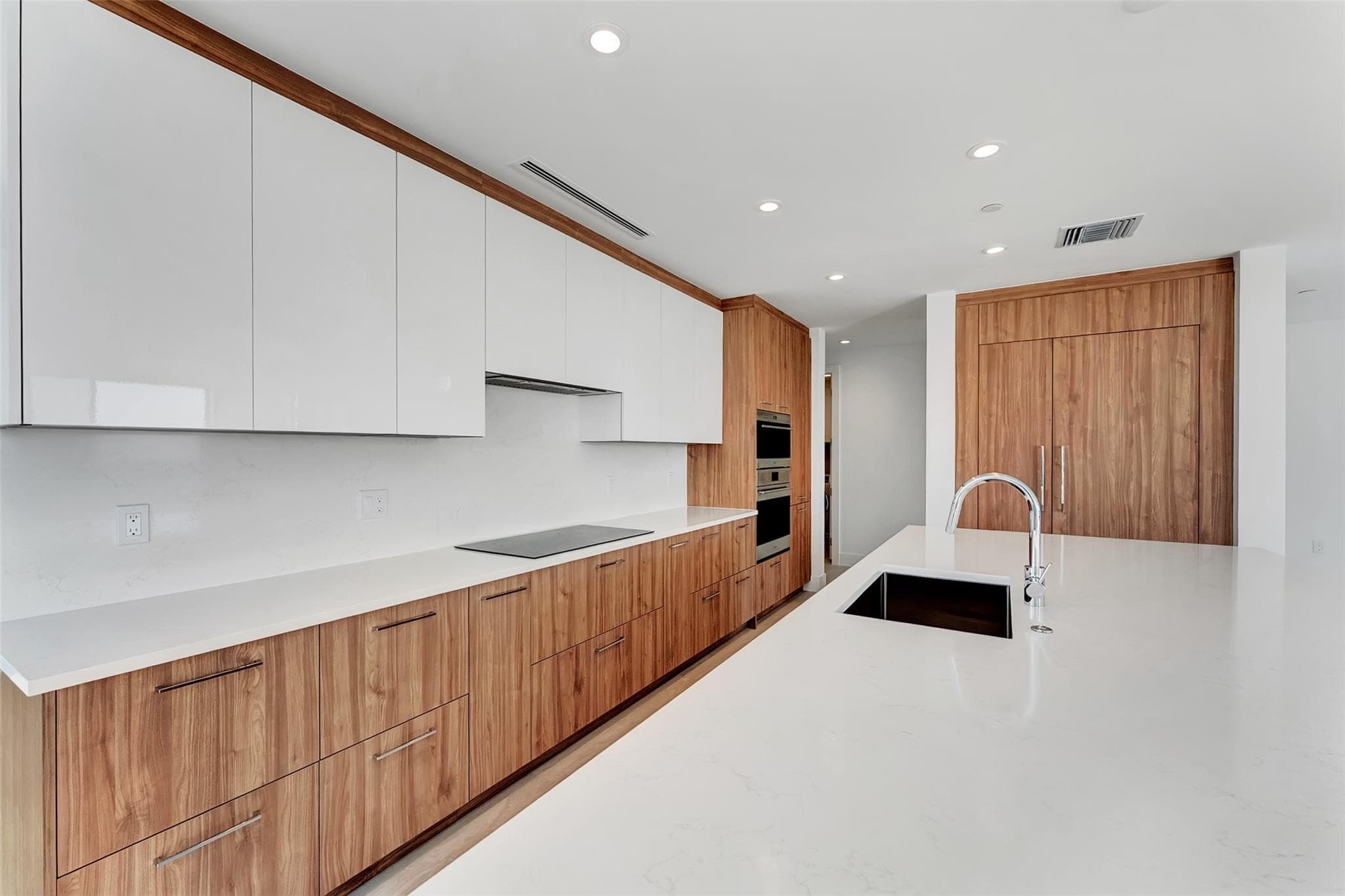 153 N Seabreeze Boulevard 902, Fort Lauderdale, FL 33304 — photo 30 of 71