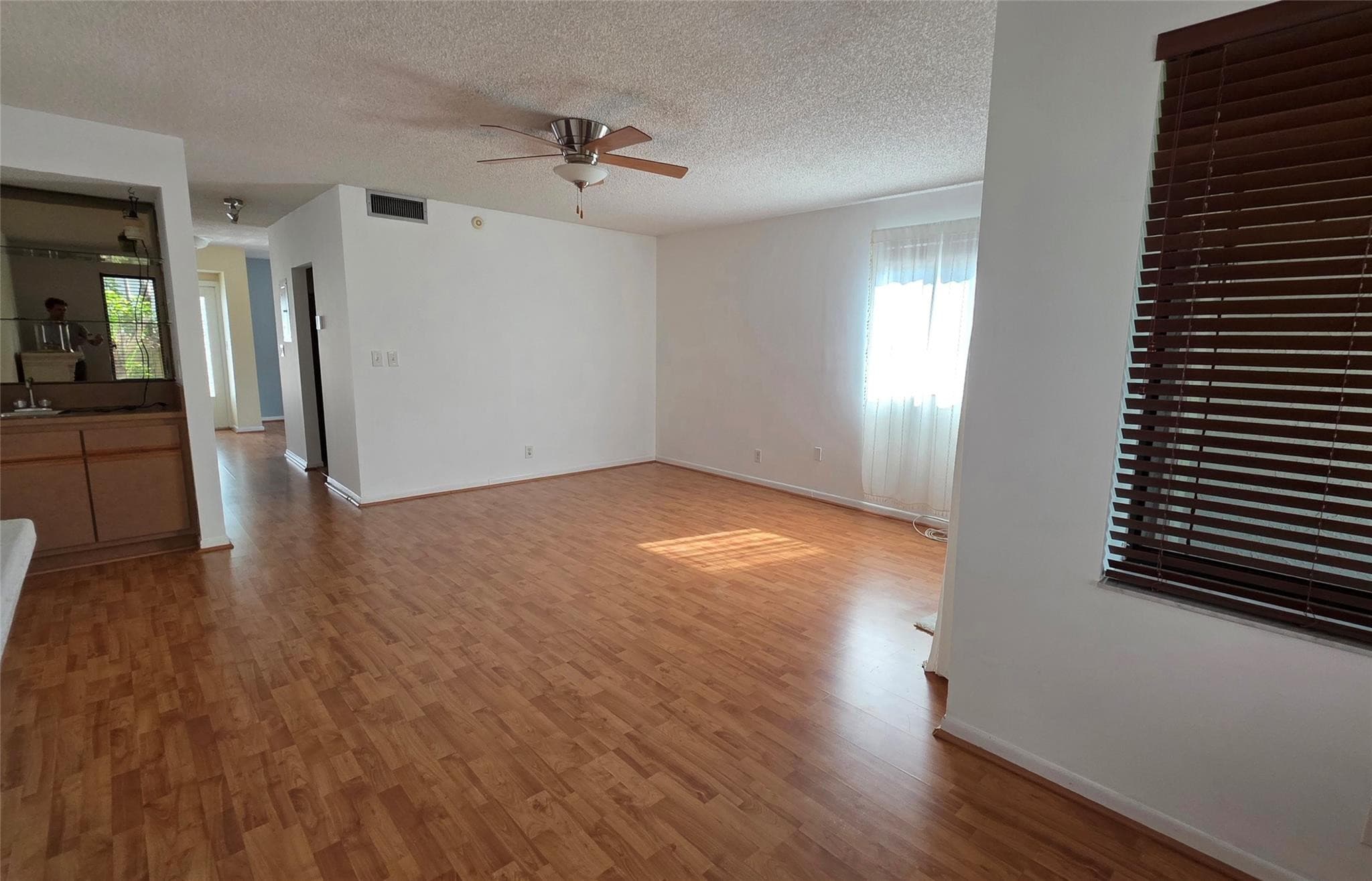 817 SE 12th Court 1, Fort Lauderdale, FL 33316 — photo 3 of 19