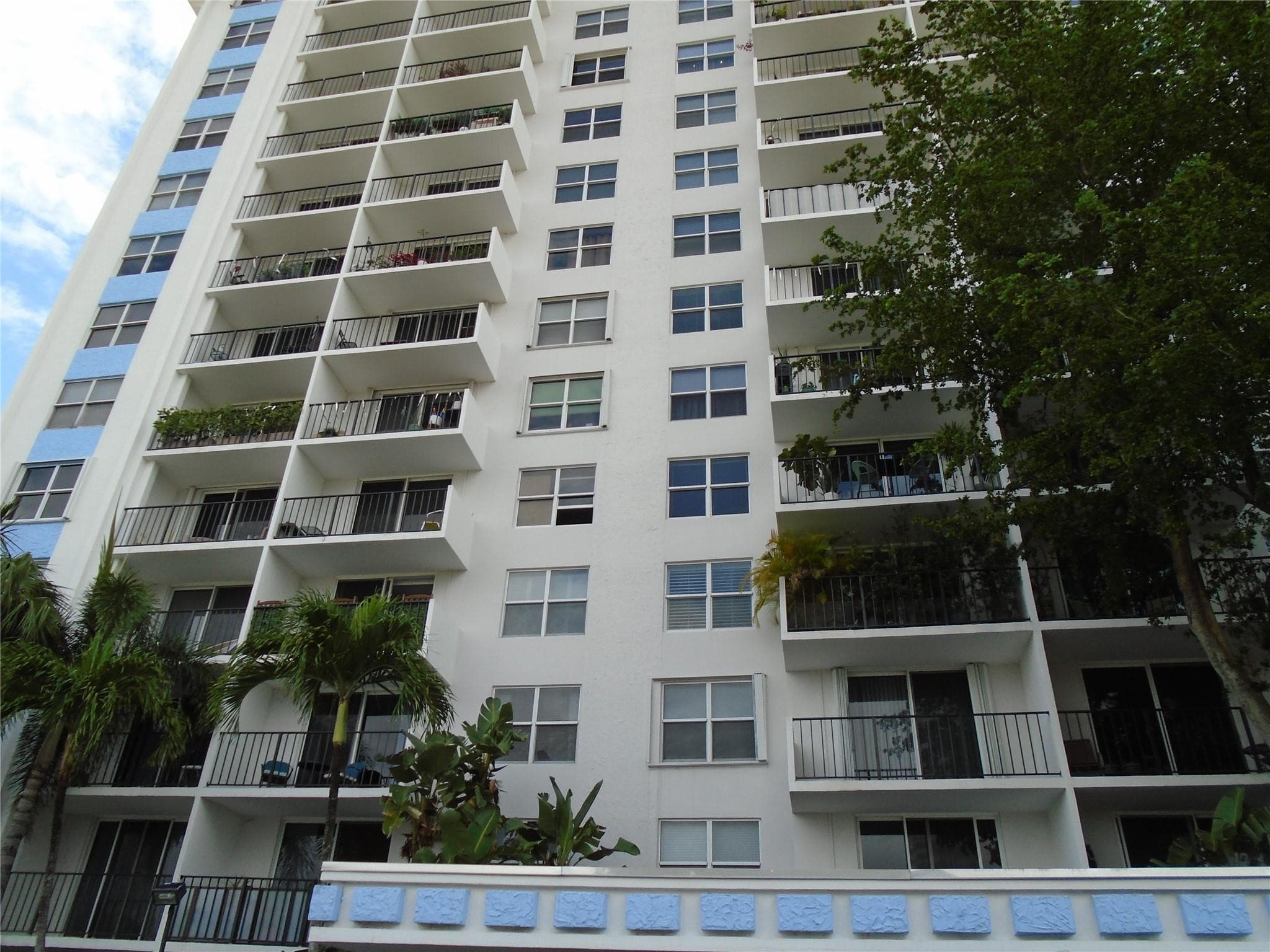 1800 N Andrews Avenue 4B, Fort Lauderdale, FL 33311 — photo 2 of 50