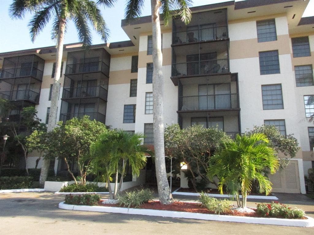 5570 NW 44th Street 405a, Lauderhill, FL 33319 — photo 4 of 23