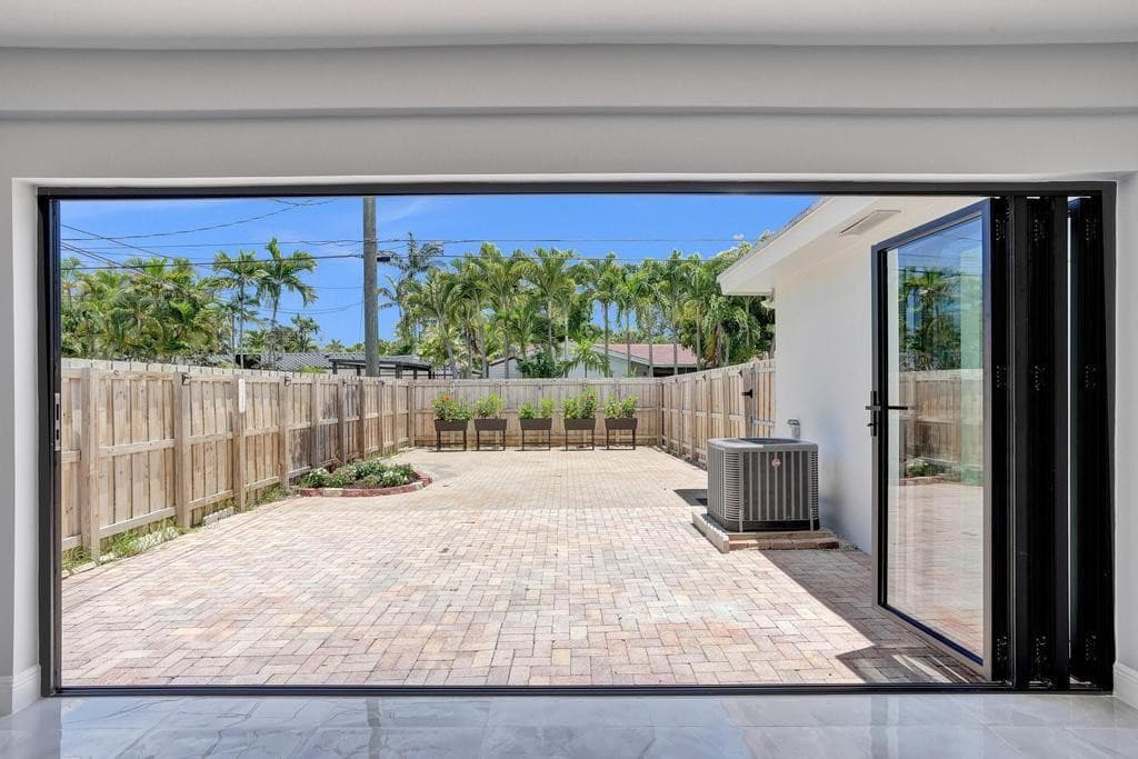 1424 Adams Street, Hollywood, FL 33020 — photo 7 of 39