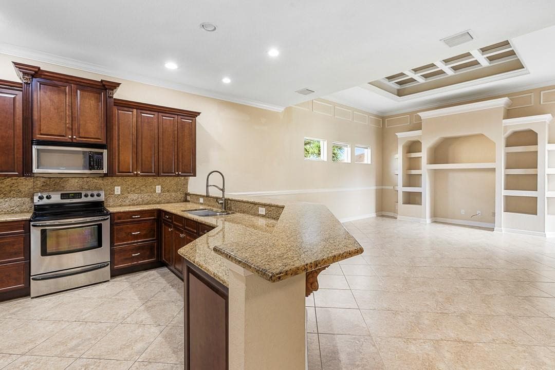 2081 SW Bayshore Boulevard, Port St. Lucie, FL 34984 — photo 25 of 62