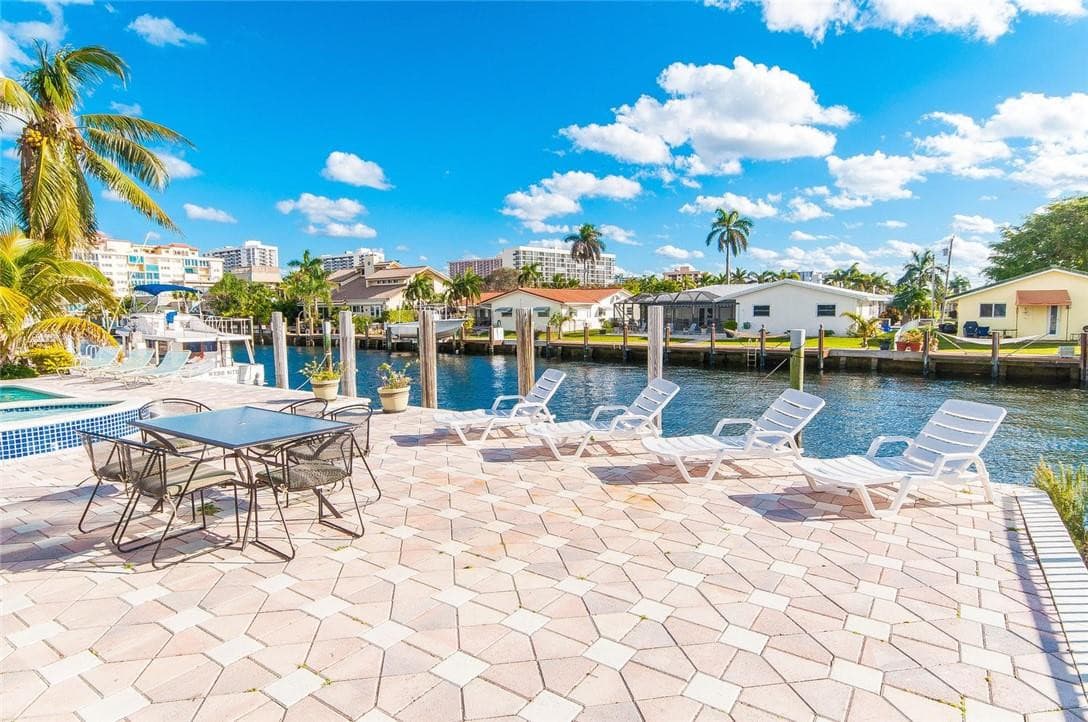 2732 NE 10th Street, Pompano Beach, FL 33062 — photo 11 of 54