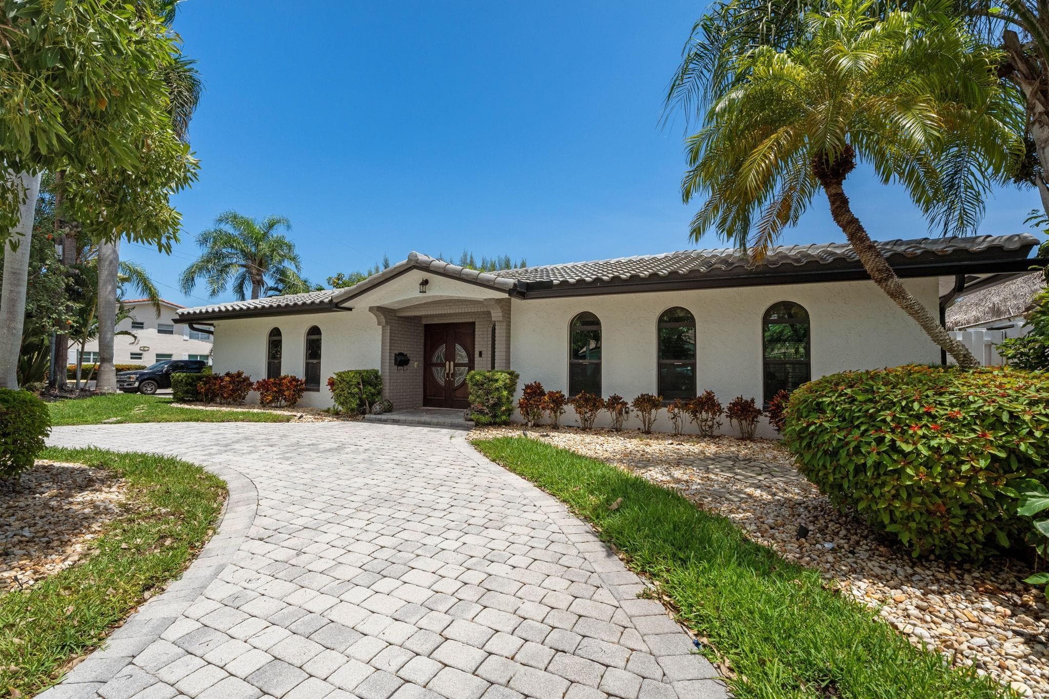 5570 NE 26 Avenue, Fort Lauderdale, FL 33308 — photo 2 of 55